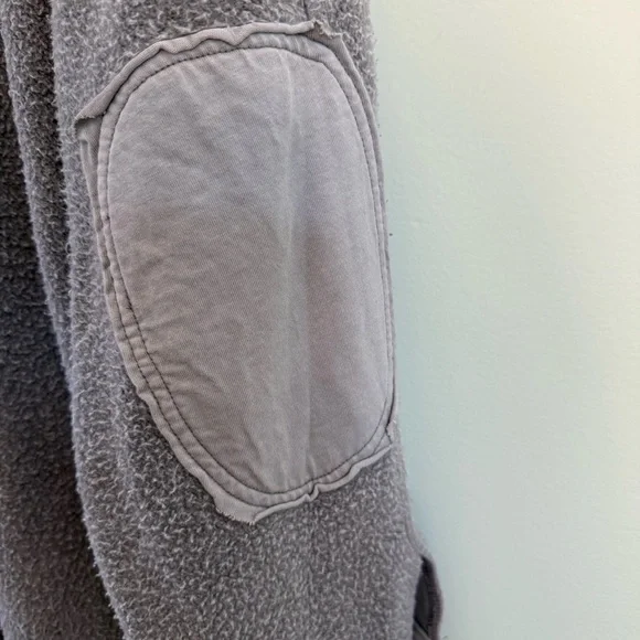 Free People Ruby Oversized Fleece Shirt Jacket
Shacket Olive Size S - Picture 13 of 15